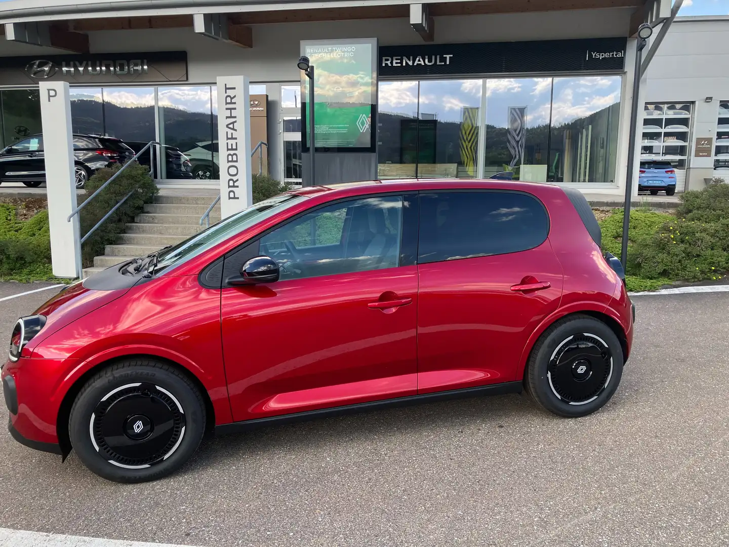 Renault Twingo Twingo Techno 80 PS urban range Rot - 1