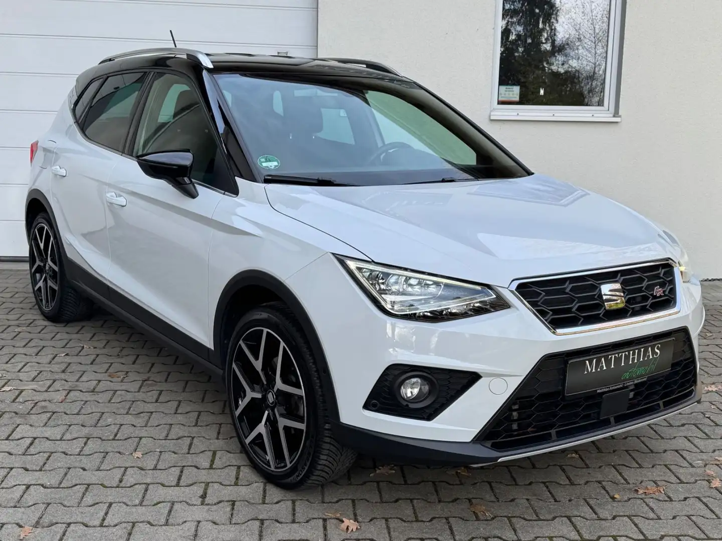 SEAT Arona FR 1.5 TSI 150PS/Kamera/LED/AHK/Navi/Tempo Weiß - 2