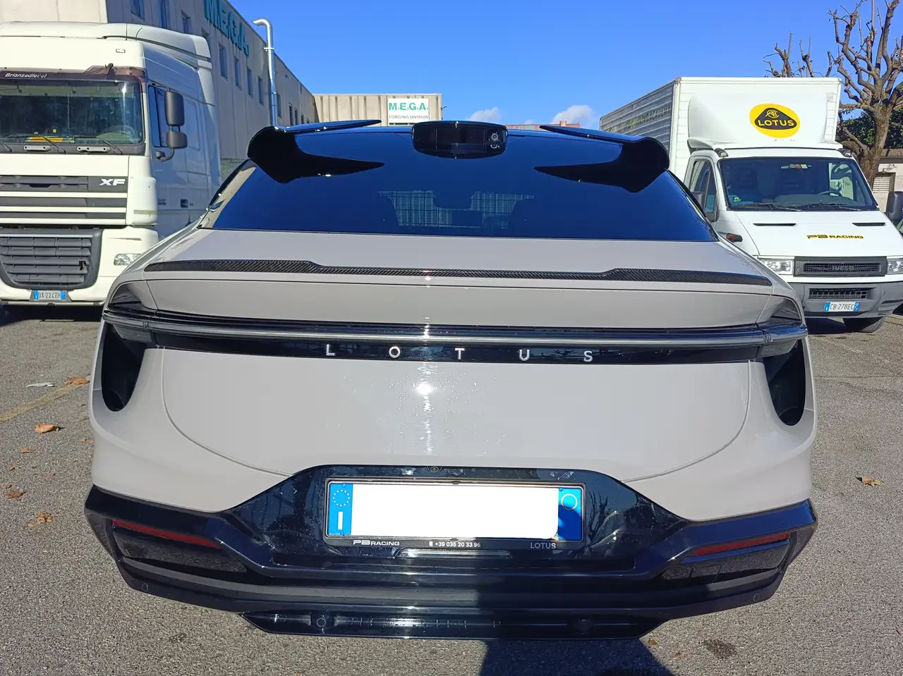 Lotus Eletre 2025