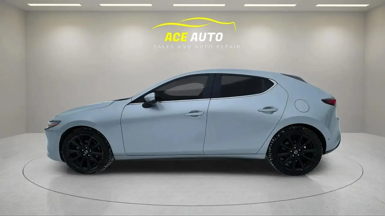 Mazda 3 снимка Mazda 3