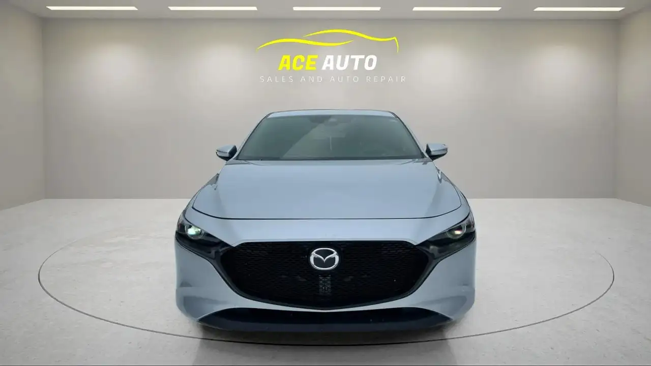 Mazda 3 снимка Mazda 3