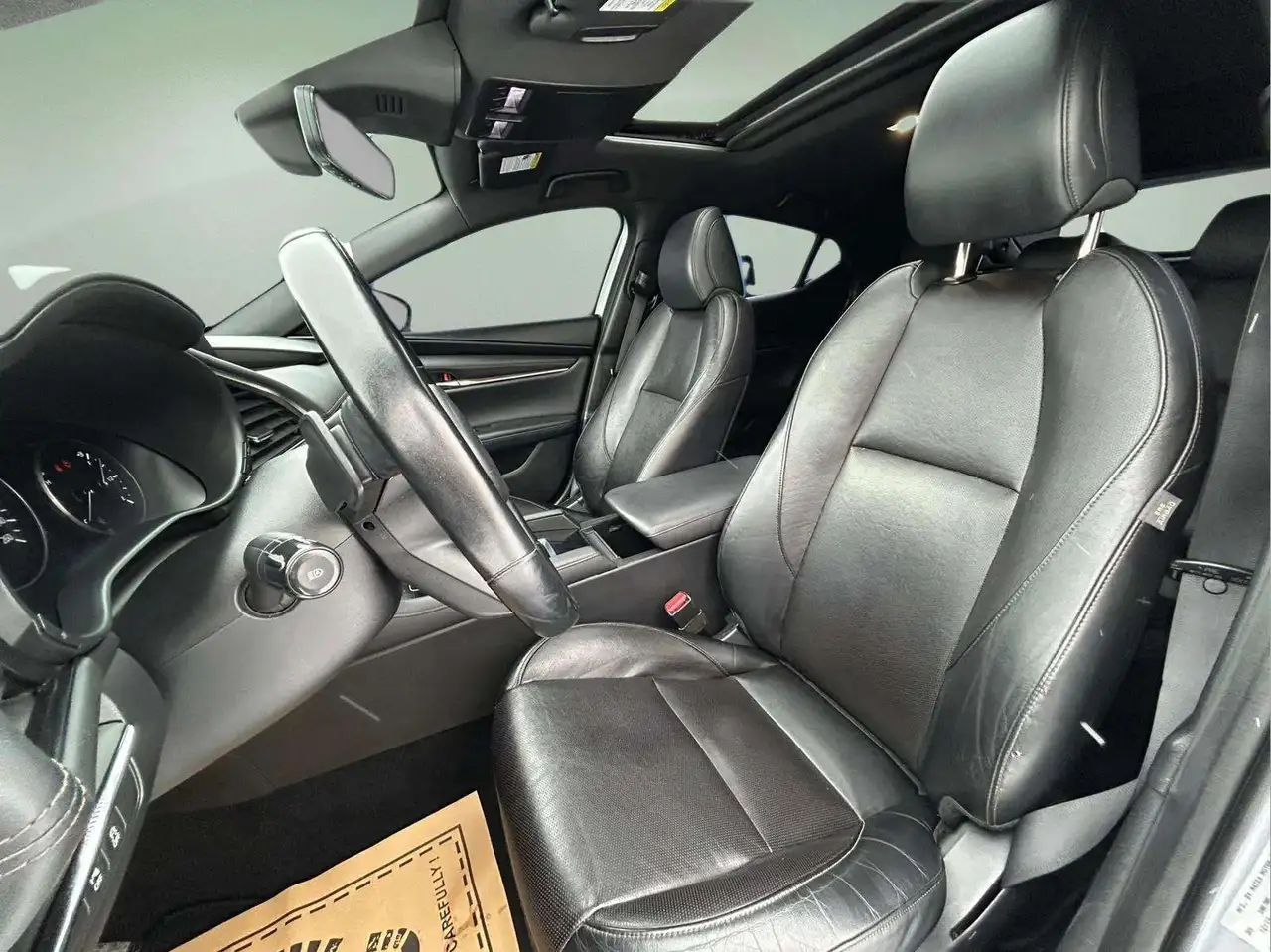 Mazda 3 снимка Mazda 3