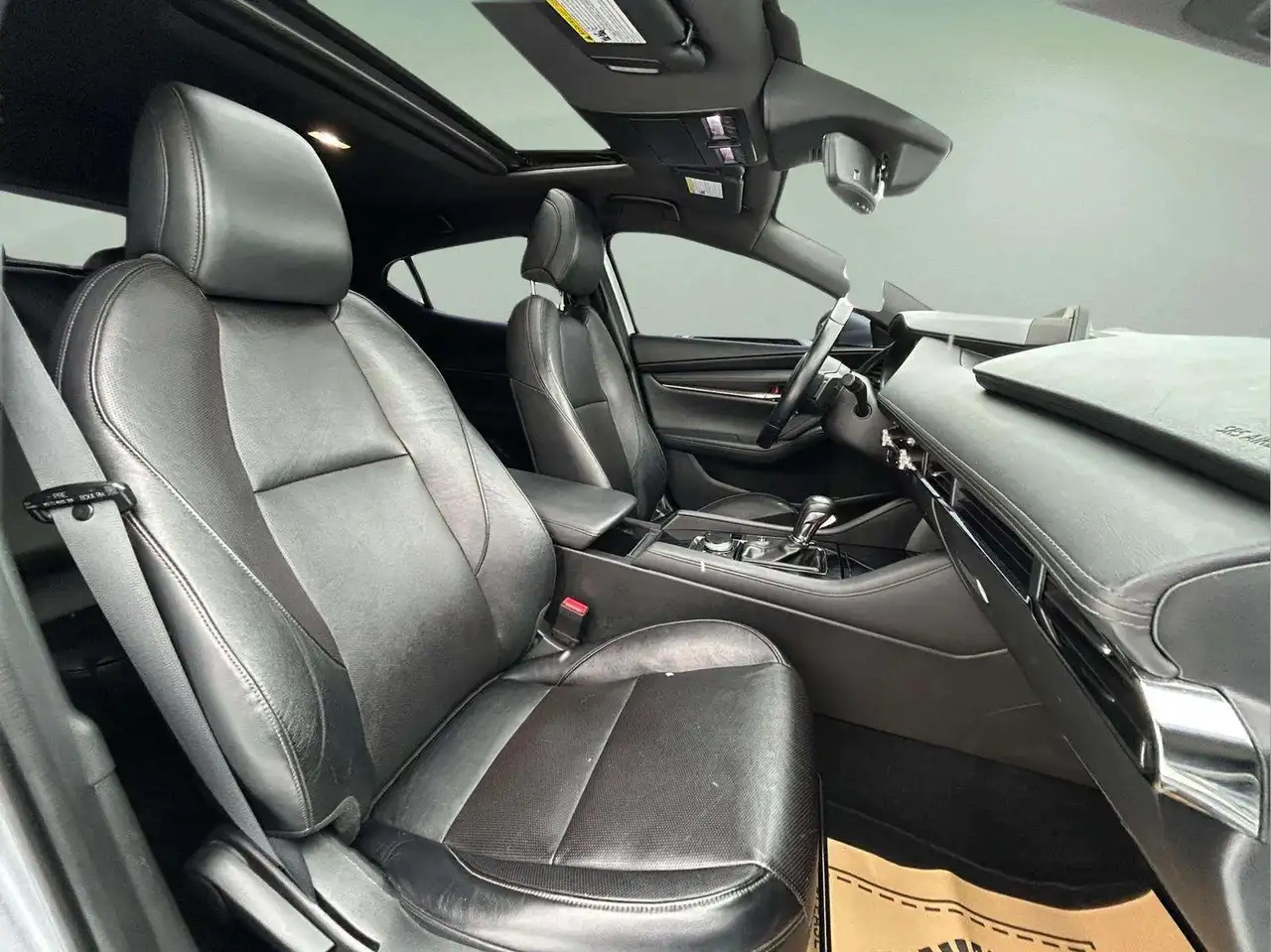 Mazda 3 снимка Mazda 3