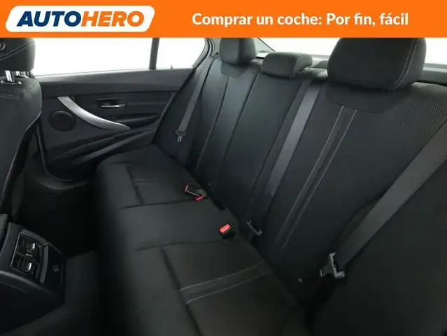 BMW 3 Series view 15