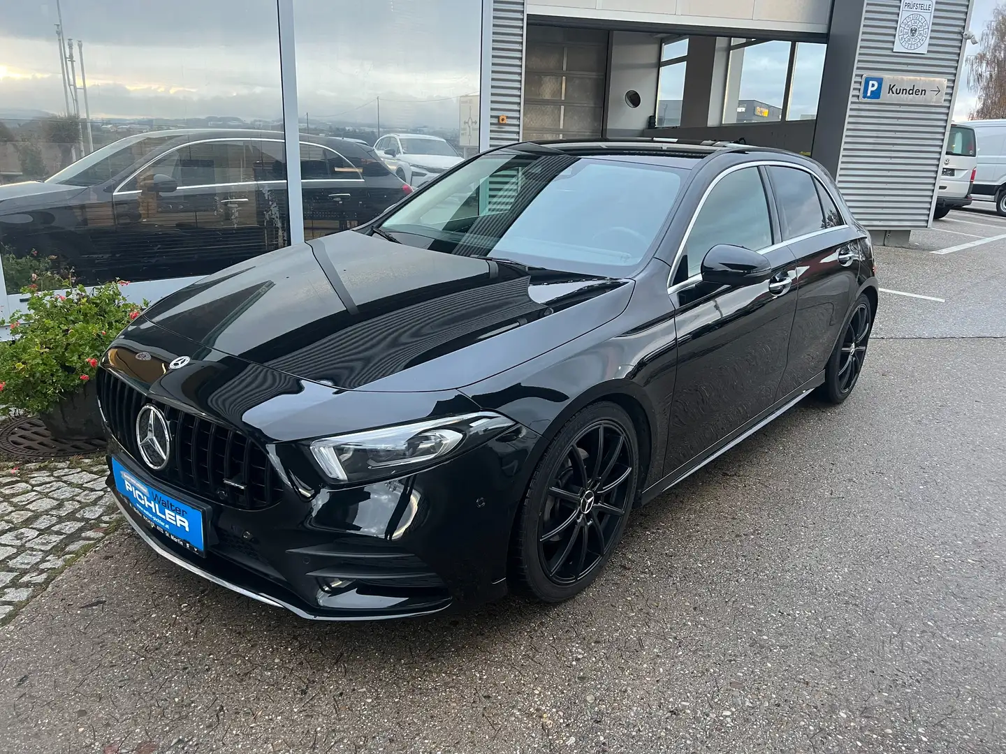Mercedes-Benz A 200 A -Klasse A200 d 4Matic Noir - 1