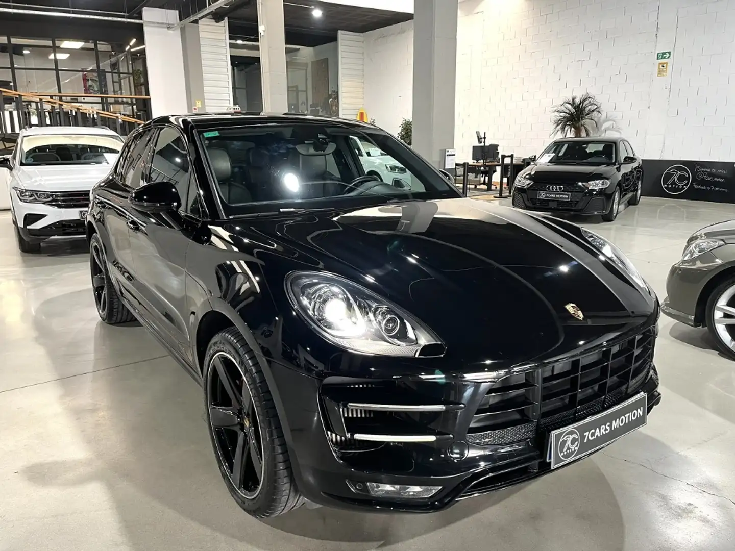 Porsche Macan Turbo Aut. Nero - 1