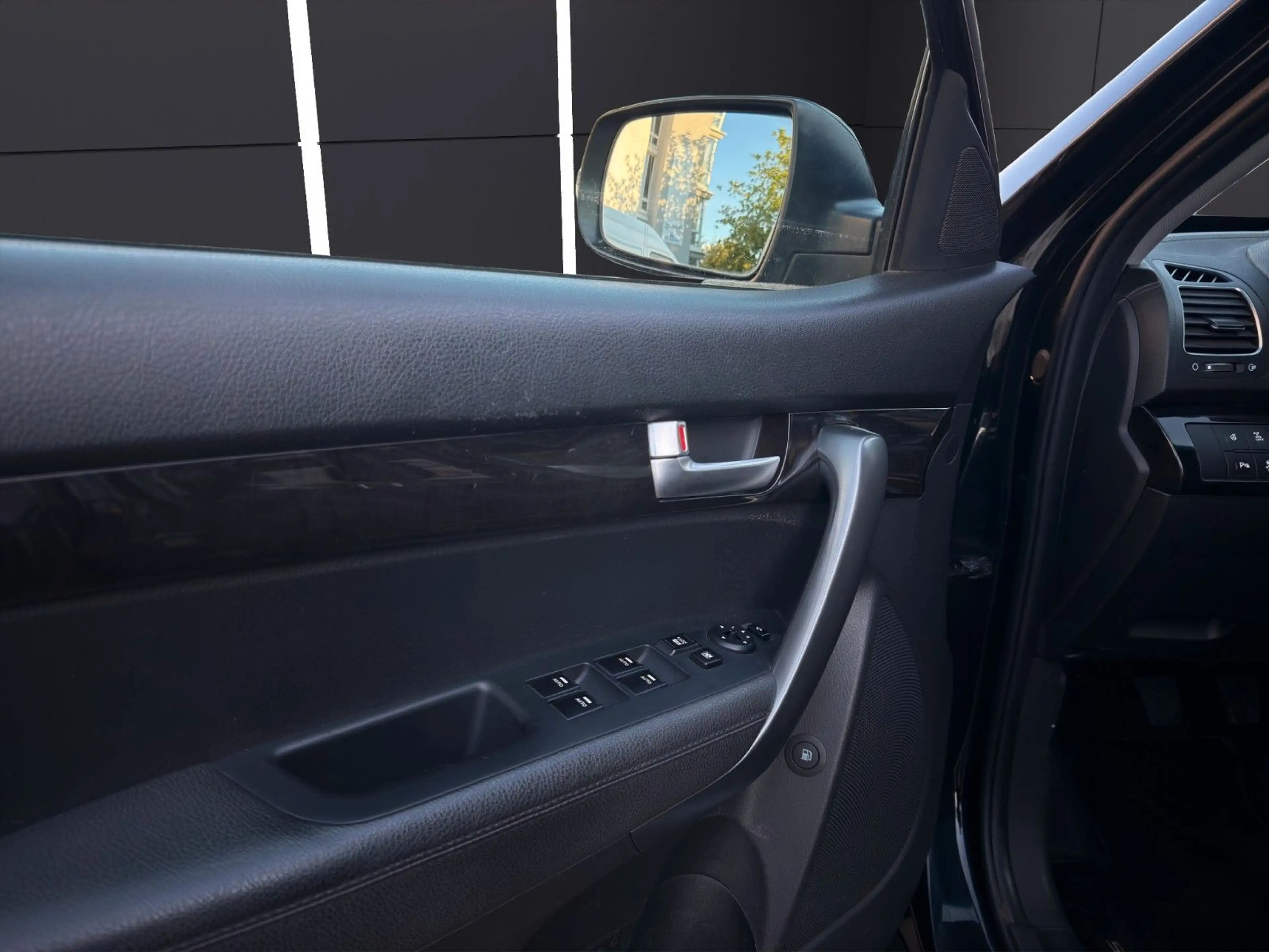 Kia Sorento Vision 4WD 2,2, AHK,KLIMA,SHZ,KAM — photo 12