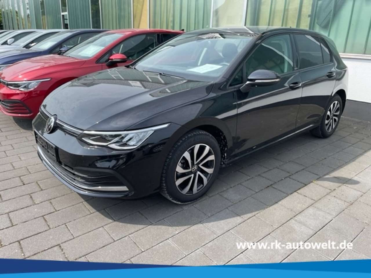 Volkswagen Golf — Volkswagen Golf VIII 2.0 TDI DSG ACTIVE NAVI LED Keyless ACC Rückf