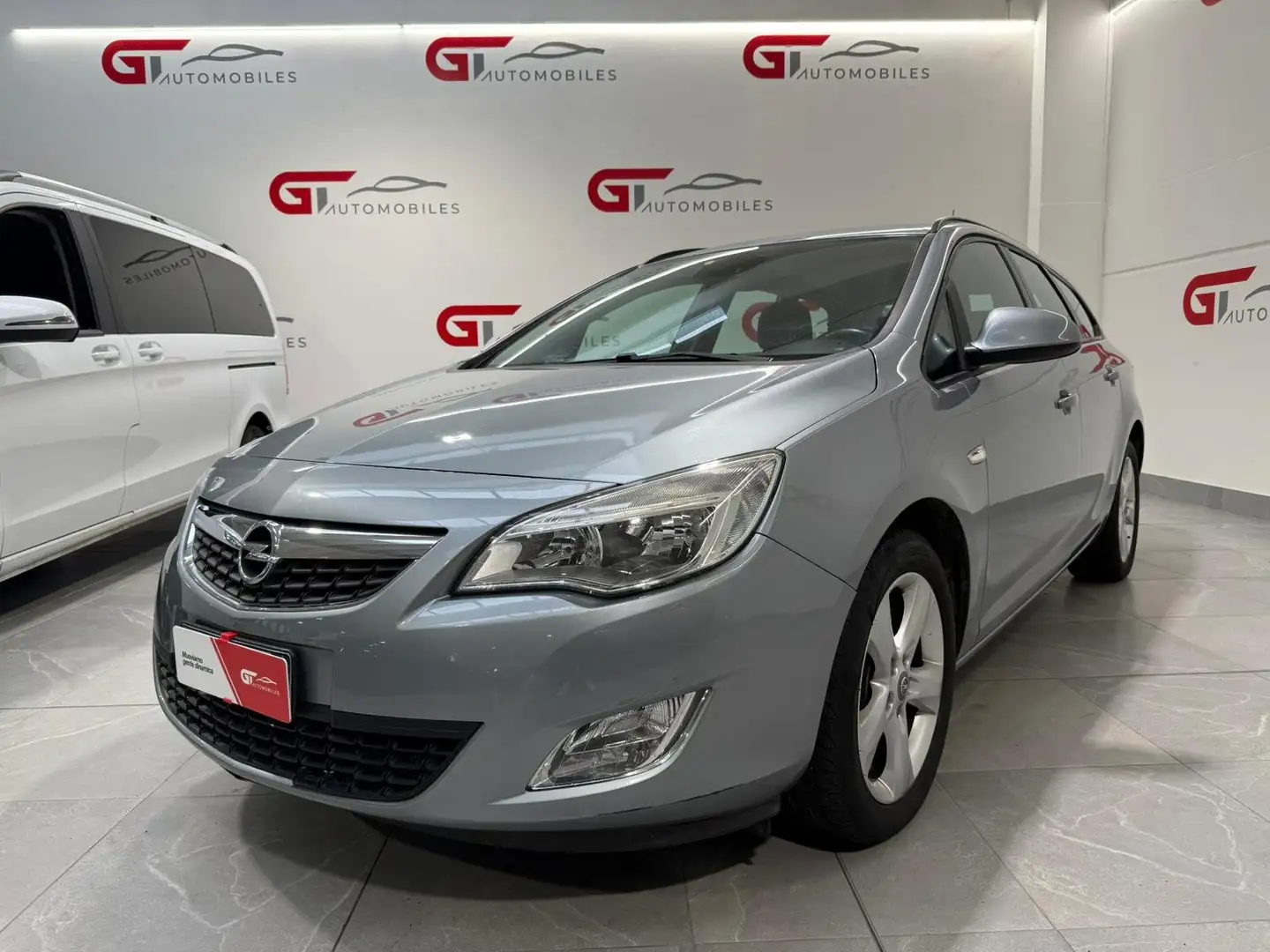 Opel Astra Astra Sports Tourer 1.7 cdti  110cv Grau - 1