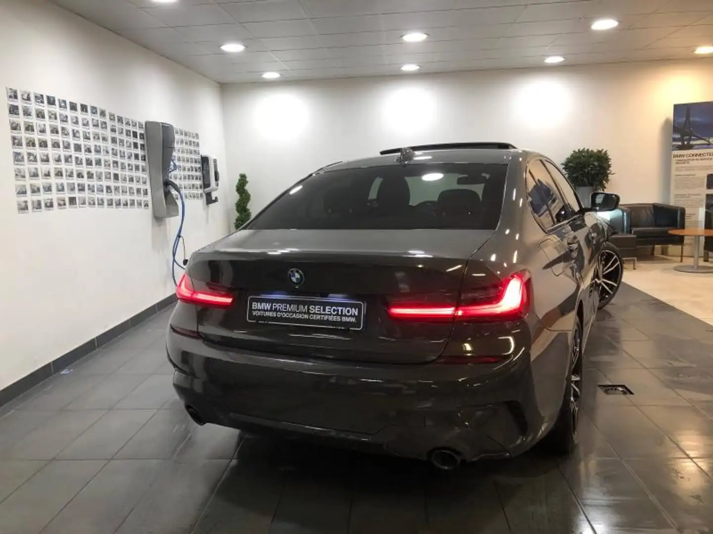 BMW 320 320eA 204ch M Sport Gris - 2