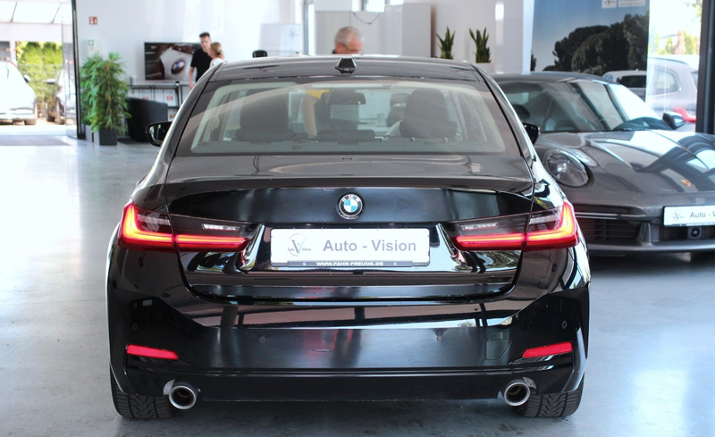 BMW 318 i (G20) *LED*Panorama*Widescreen Display*PDC — photo 7