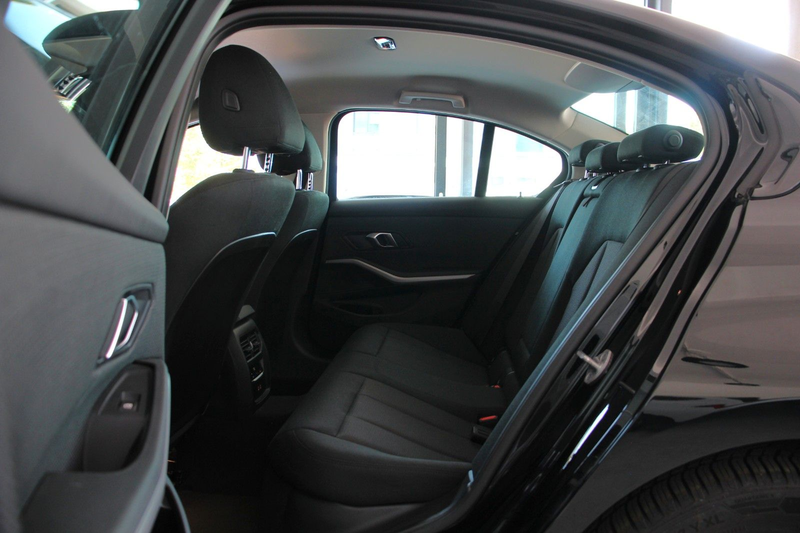 BMW 318 i (G20) *LED*Panorama*Widescreen Display*PDC — photo 13