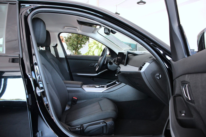 BMW 318 i (G20) *LED*Panorama*Widescreen Display*PDC — photo 14