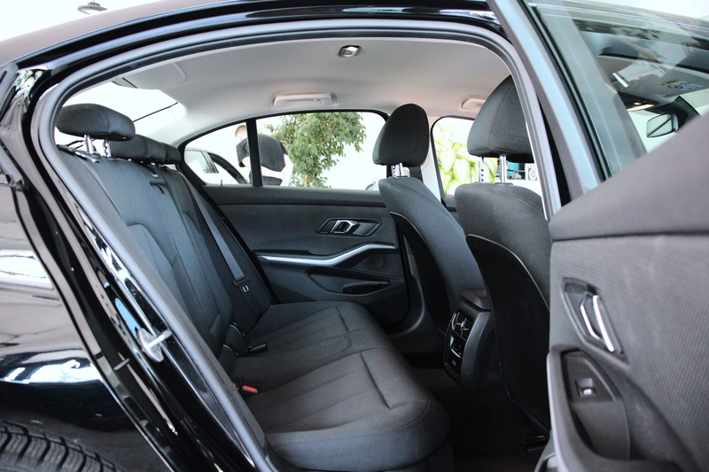 BMW 318 i (G20) *LED*Panorama*Widescreen Display*PDC — photo 12