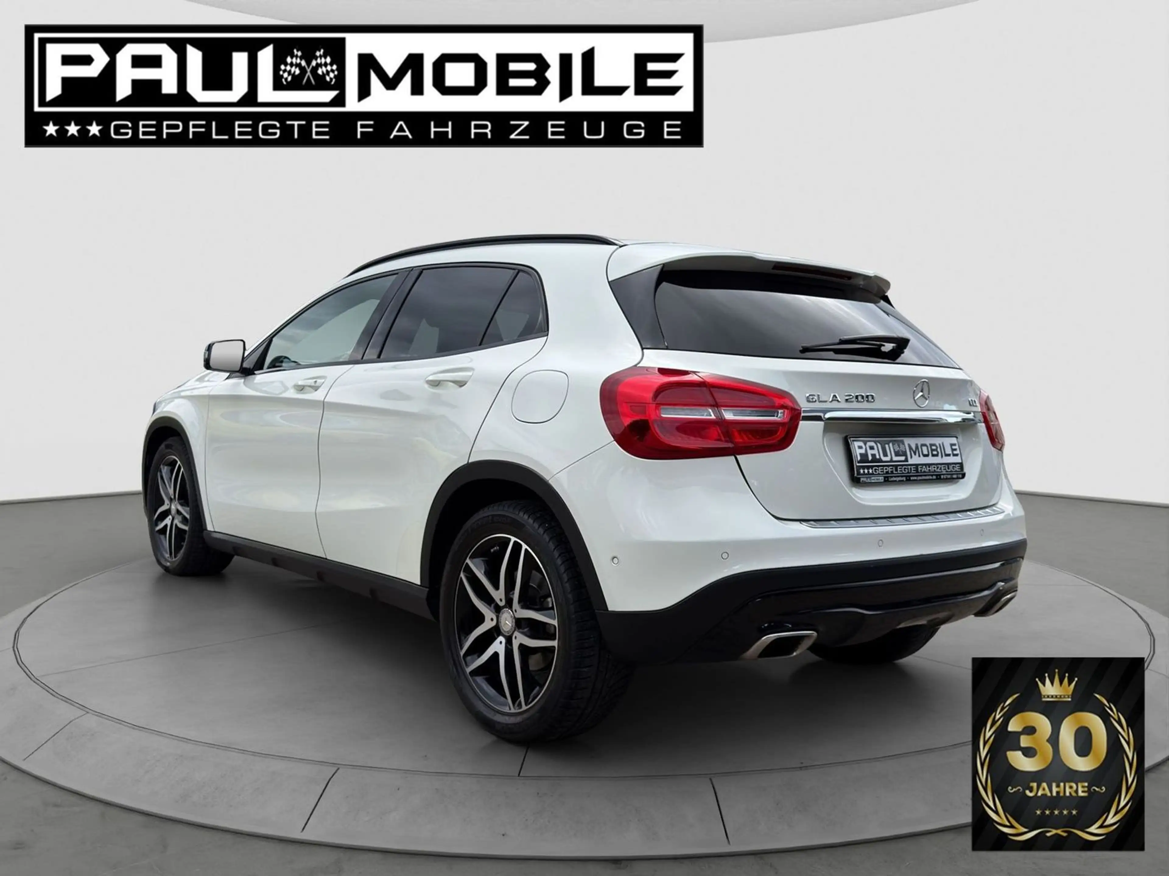 Mercedes-Benz GLA 200 d/CDI URBAN Navi Bi-Xenon Panorama R-Cam — photo 4