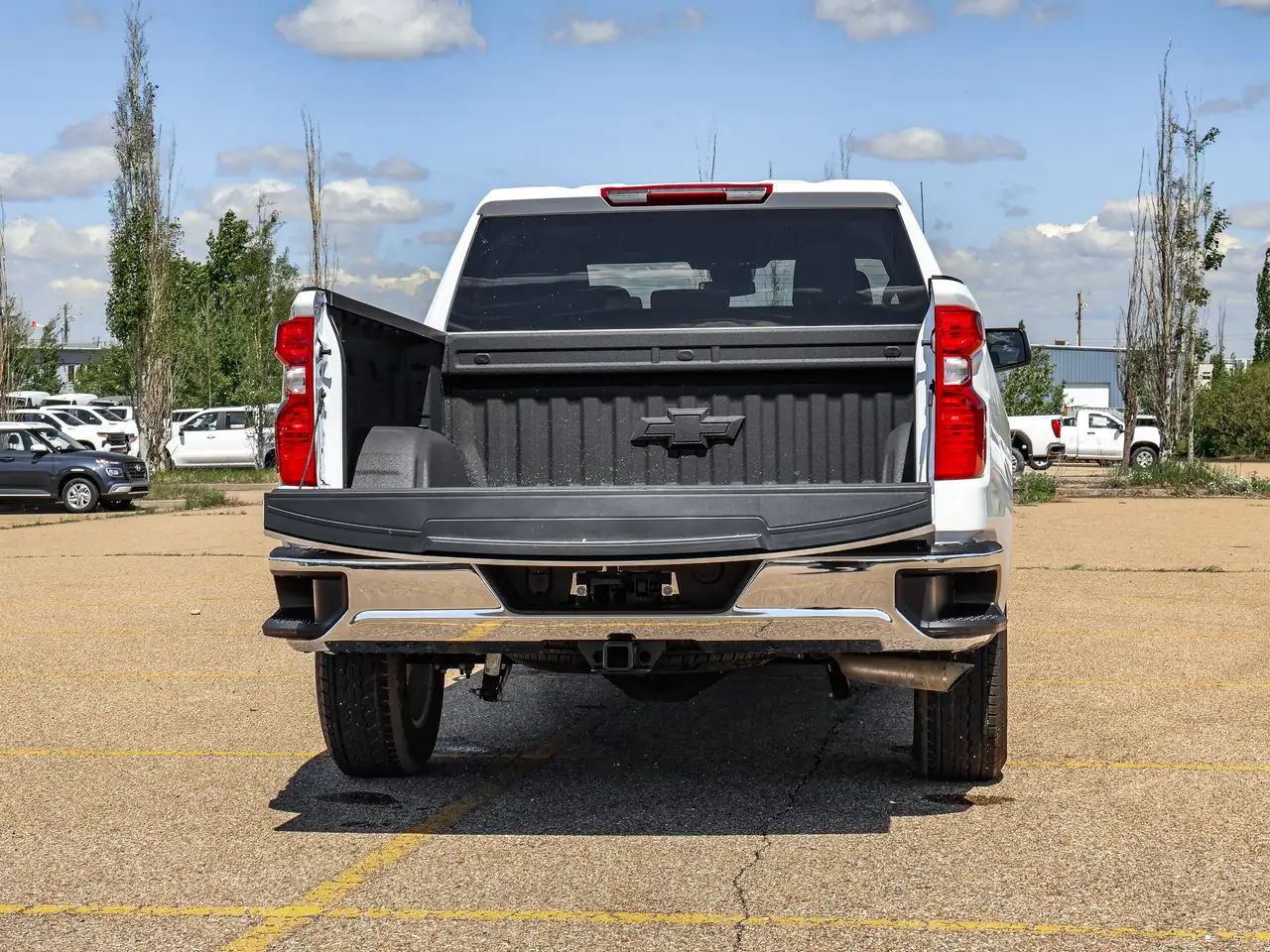 Chevrolet Silverado 1500 снимка Chevrolet Silverado 1500
