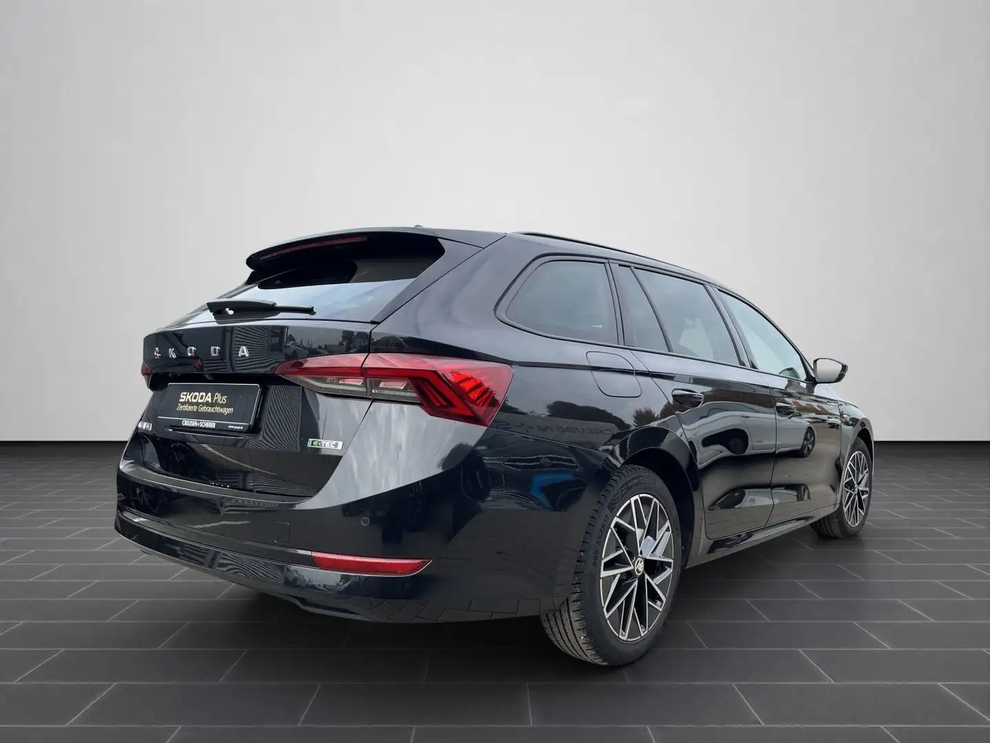 Skoda Octavia Combi 1.5 TSI DSG NAVI SHZ RFK ACC DAB Schwarz - 2