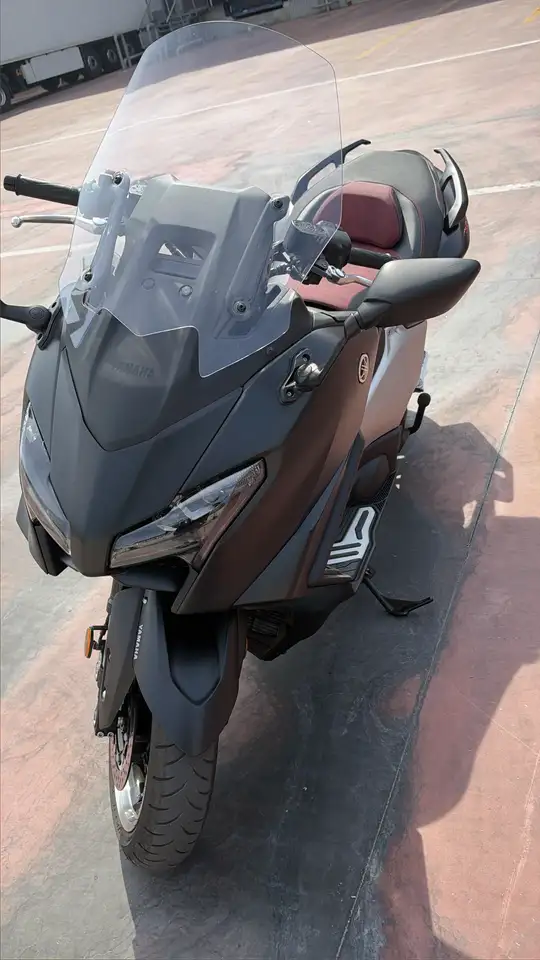 Yamaha Tmax 560