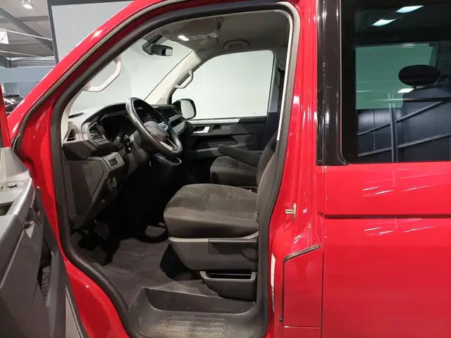 Volkswagen Multivan view 8