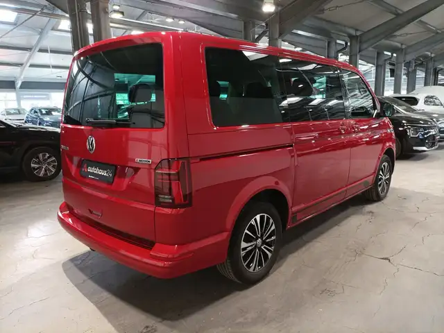 Volkswagen Multivan view 5