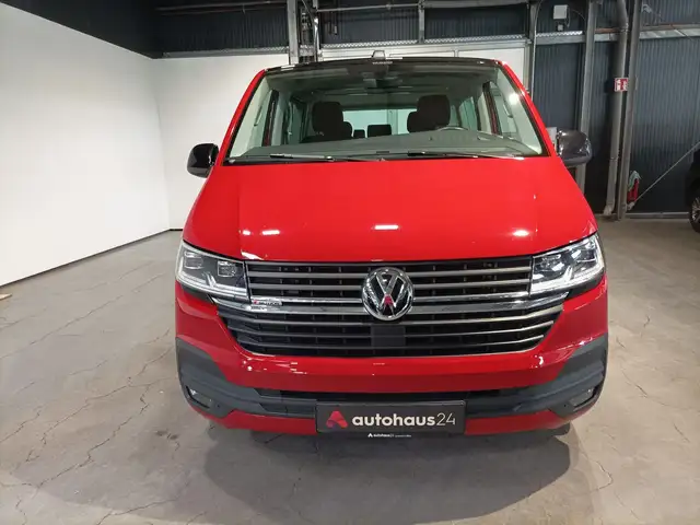 Volkswagen Multivan view 2