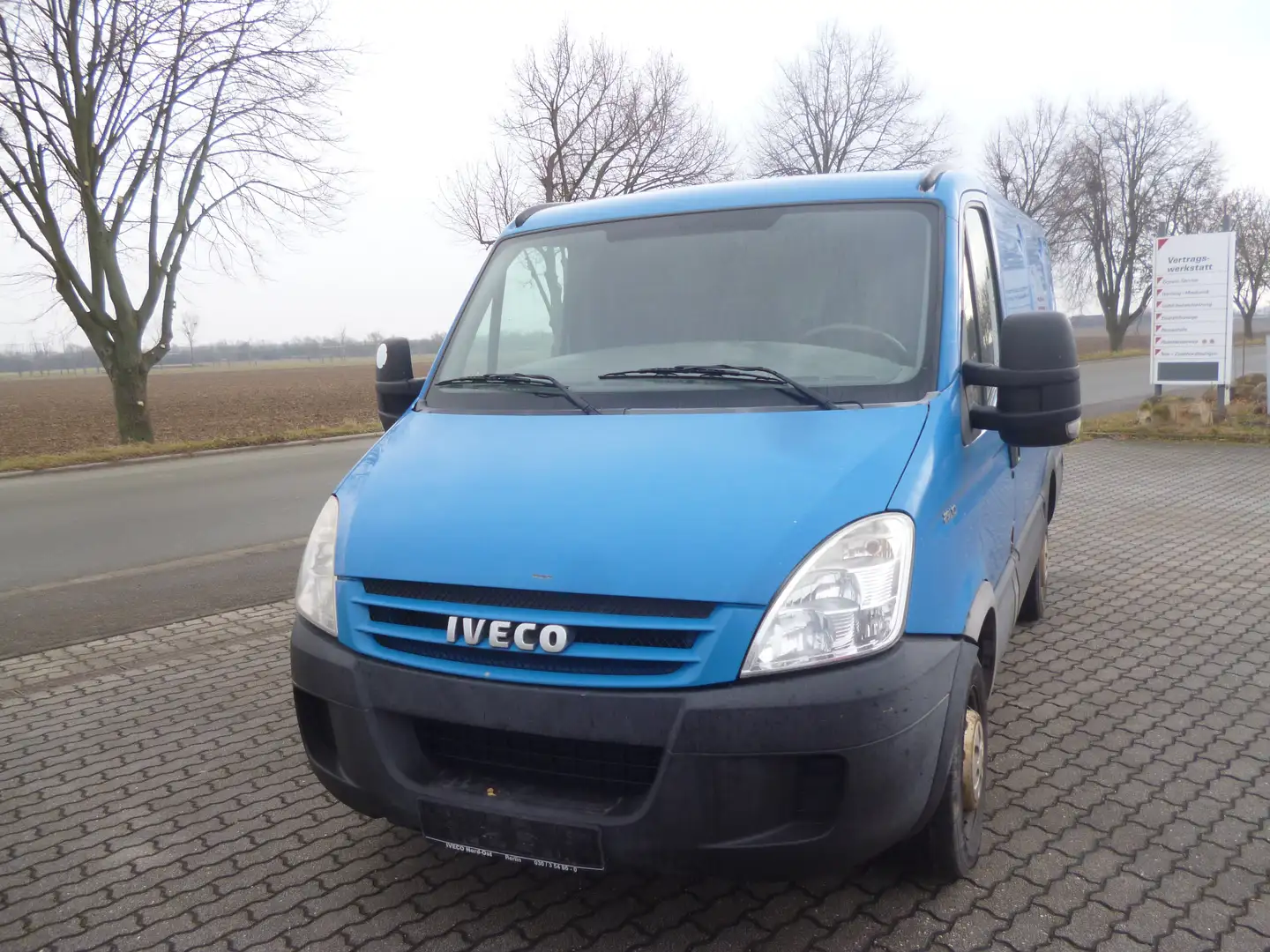 Iveco Daily 29 L 10 V Bleu - 2