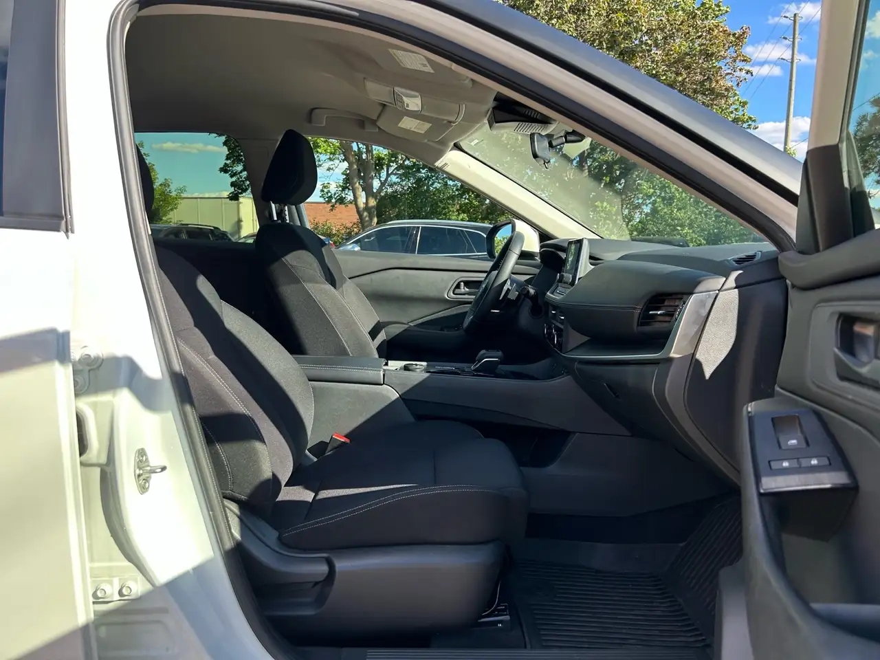 Nissan Rogue photo Nissan Rogue