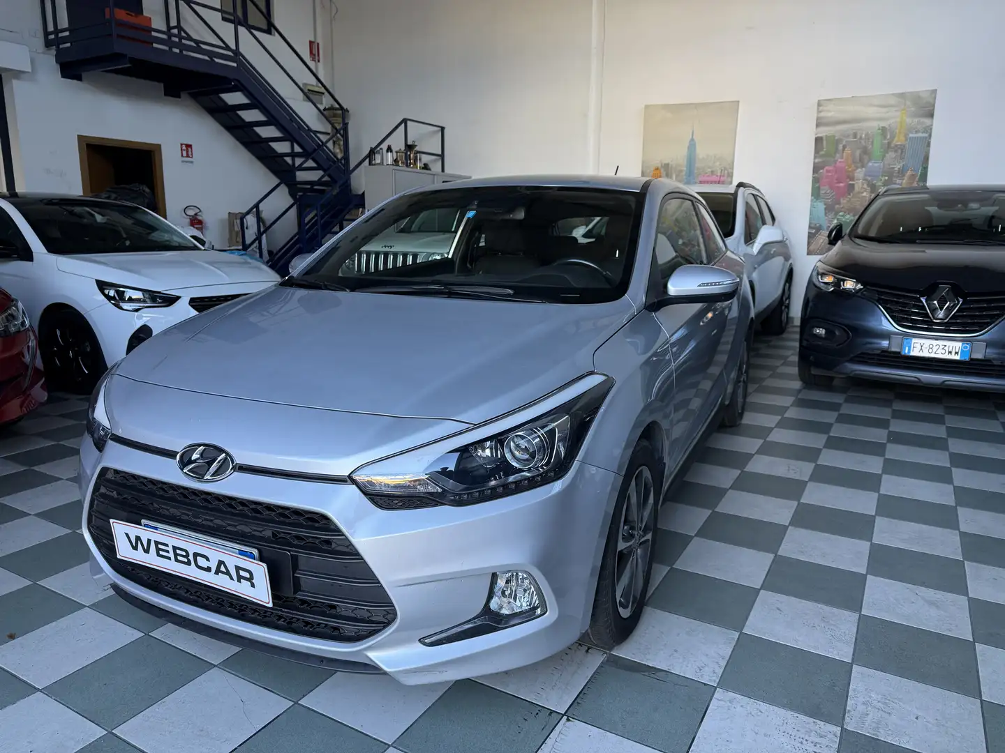 Hyundai i20 3p 1.2 Sport 84cv Argento - 2