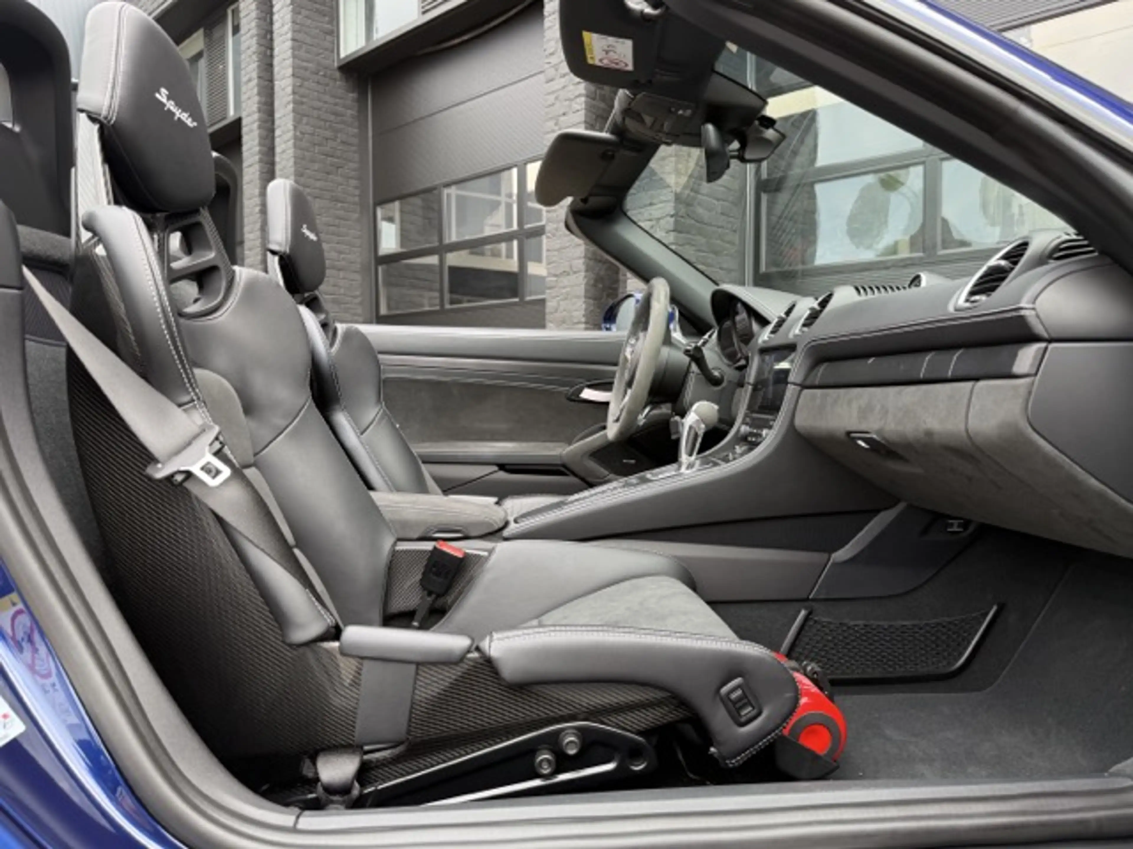 Porsche 718 Spyder 718 Boxster Spyder 4.0 Turbo PDK — photo 10