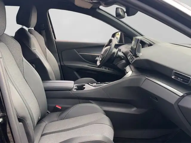 Peugeot 3008 view 9