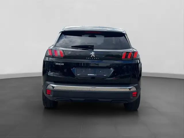 Peugeot 3008 view 4