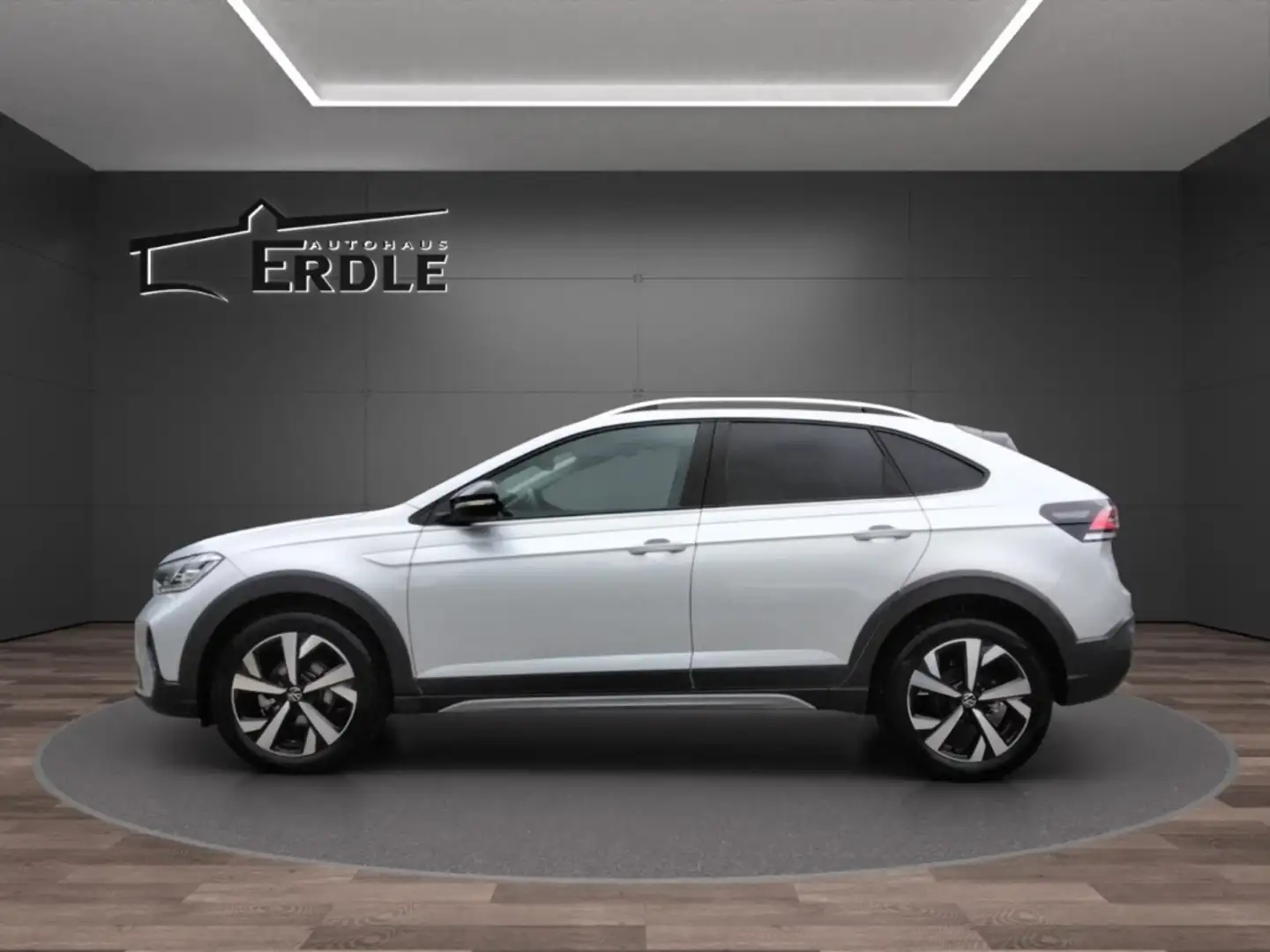 Volkswagen Taigo Style 1.0 TSI DSG *Navi *IQ Drive *privacy Silber - 2