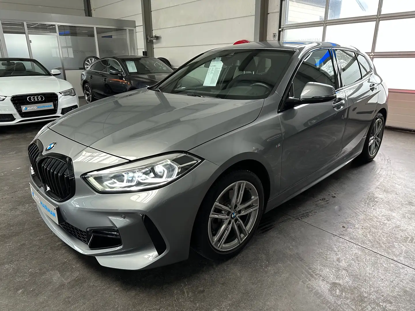 BMW 118 iA BVA-7 PACK-M INT/EXT SHADOW LINE ÉDITION Grijs - 1