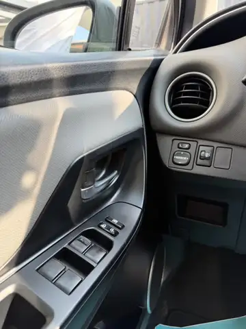 Toyota Yaris view 12