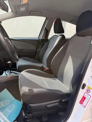 Toyota Yaris view 5