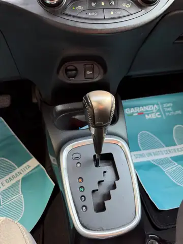 Toyota Yaris view 8