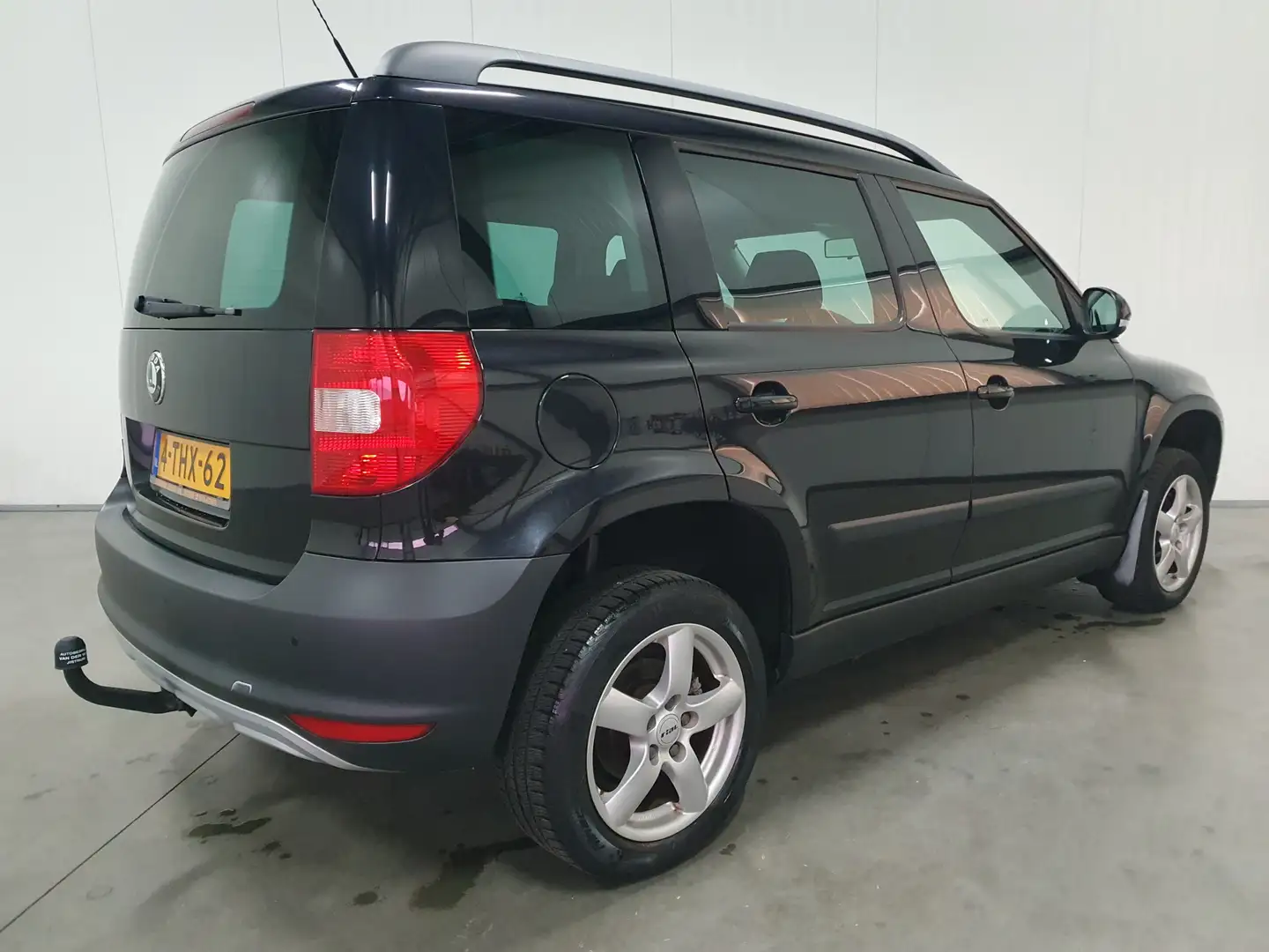 Skoda Yeti 1.2 TSI Elegance CRUISE/CLIMA/LMV Zwart - 2