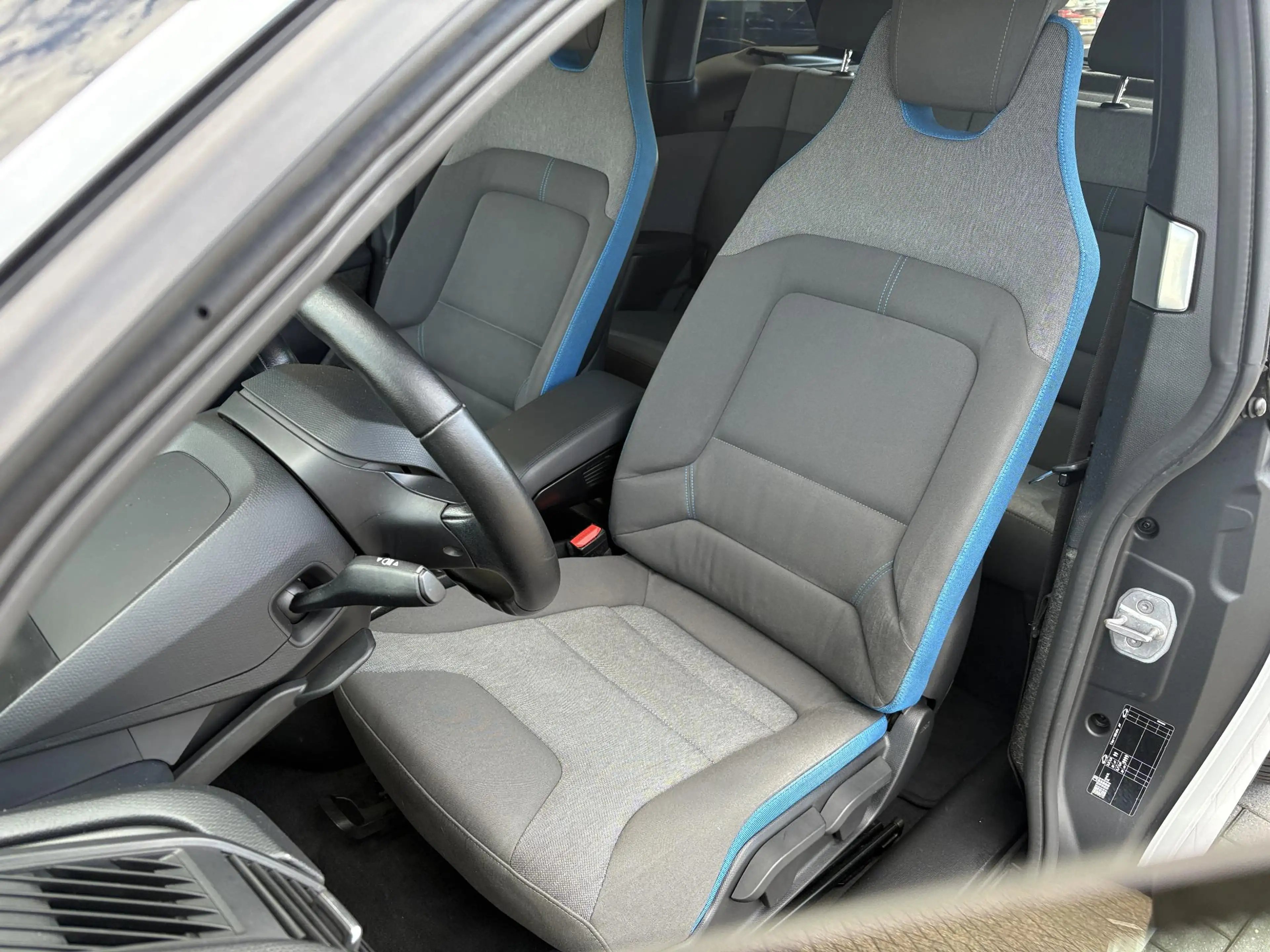 BMW i3 Basis 120Ah 42 kWh | Camera | Stoel verwarming | — photo 12
