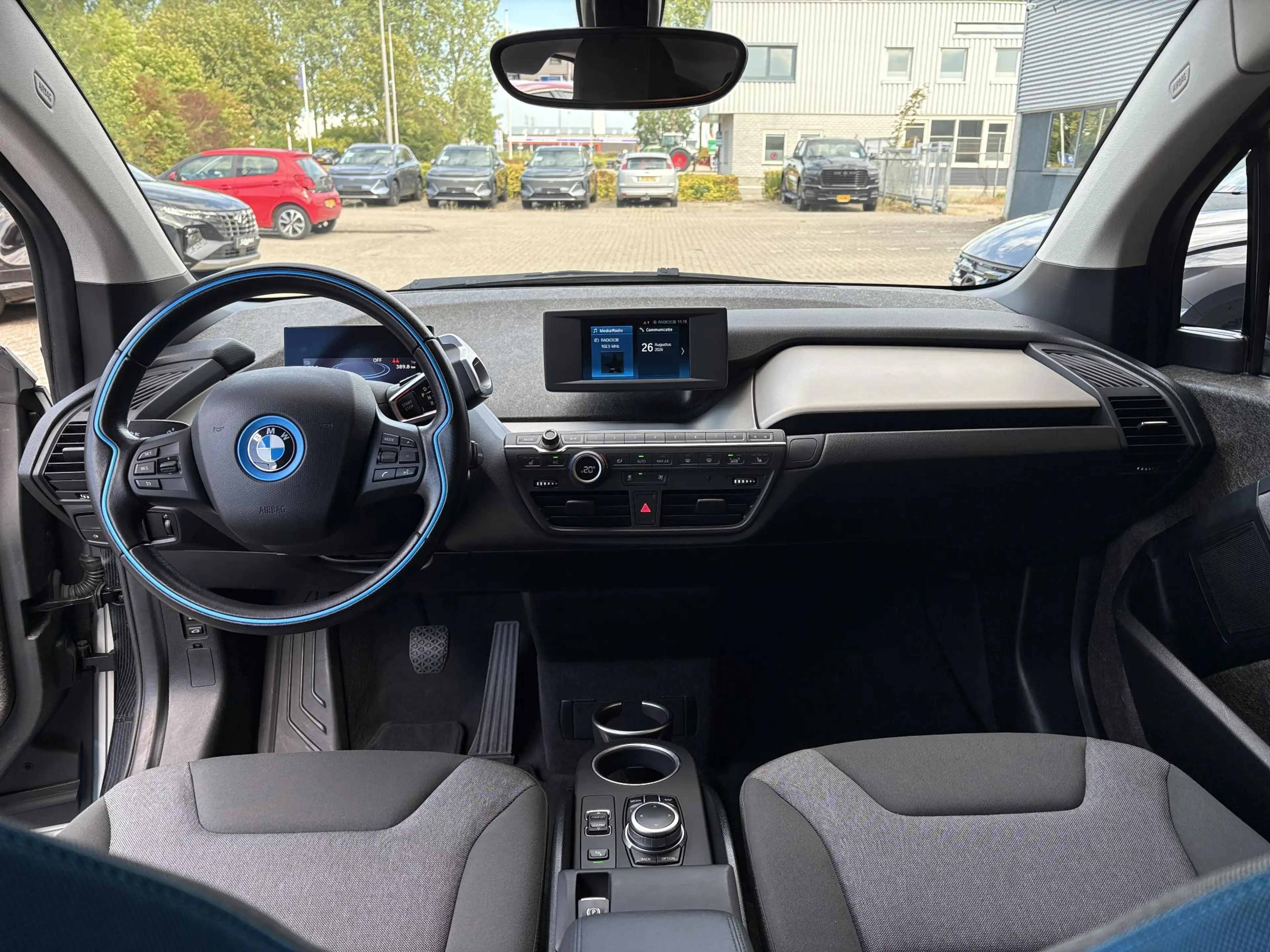 BMW i3 Basis 120Ah 42 kWh | Camera | Stoel verwarming | — photo 15