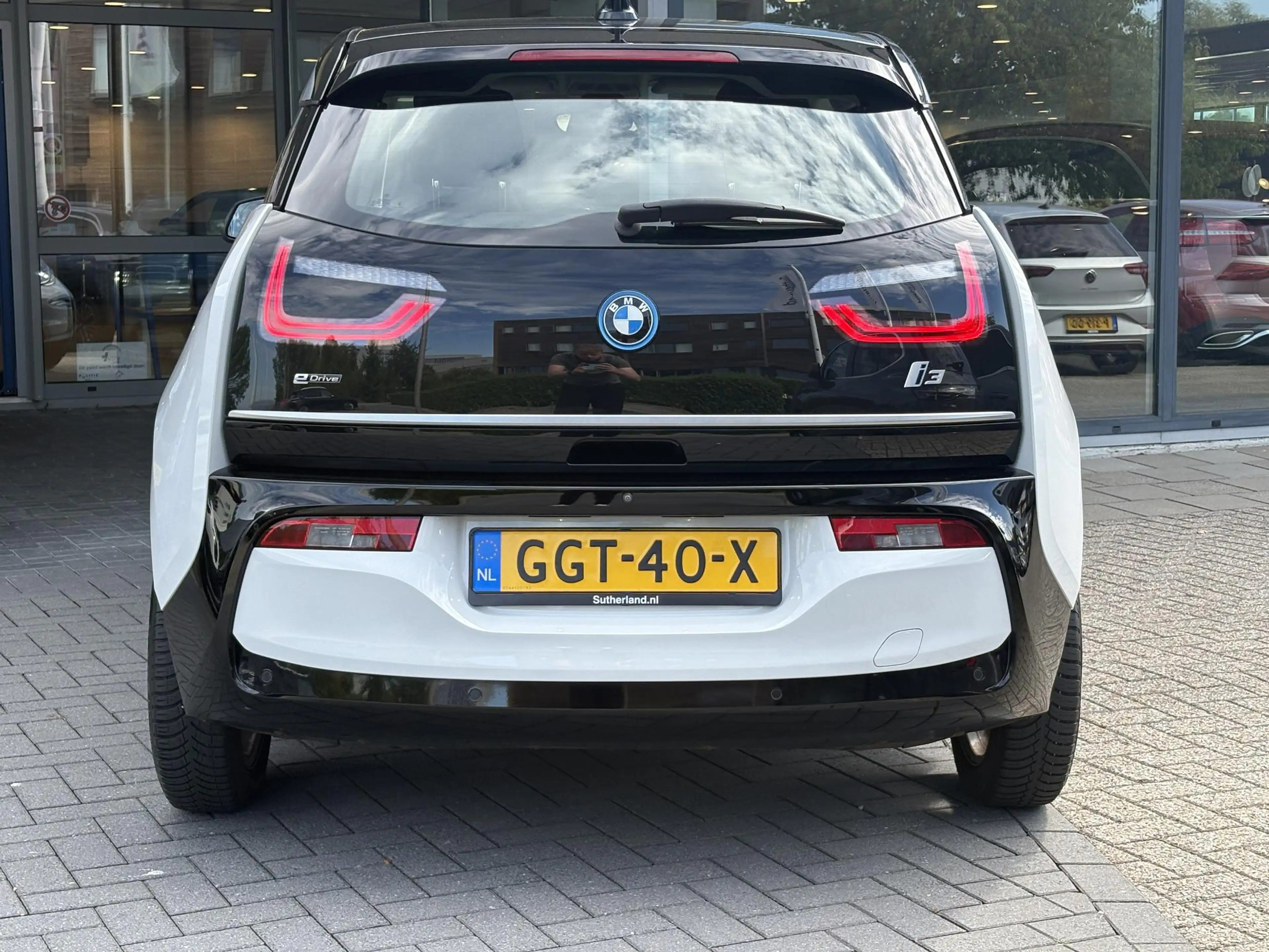 BMW i3 Basis 120Ah 42 kWh | Camera | Stoel verwarming | — photo 8