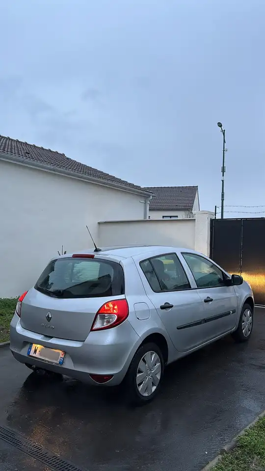 Renault Clio III 1.2 16V 75 eco2 Tom Edition