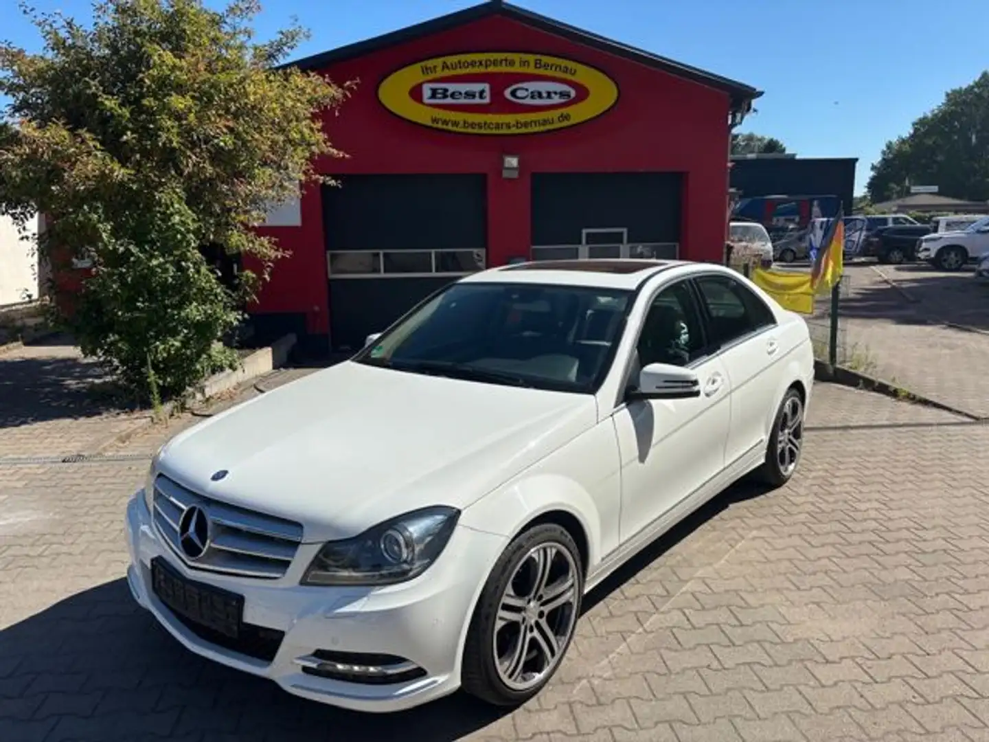 Mercedes-Benz C 180 CGI AVANGARDE*PDC*KLIMA* Weiß - 1
