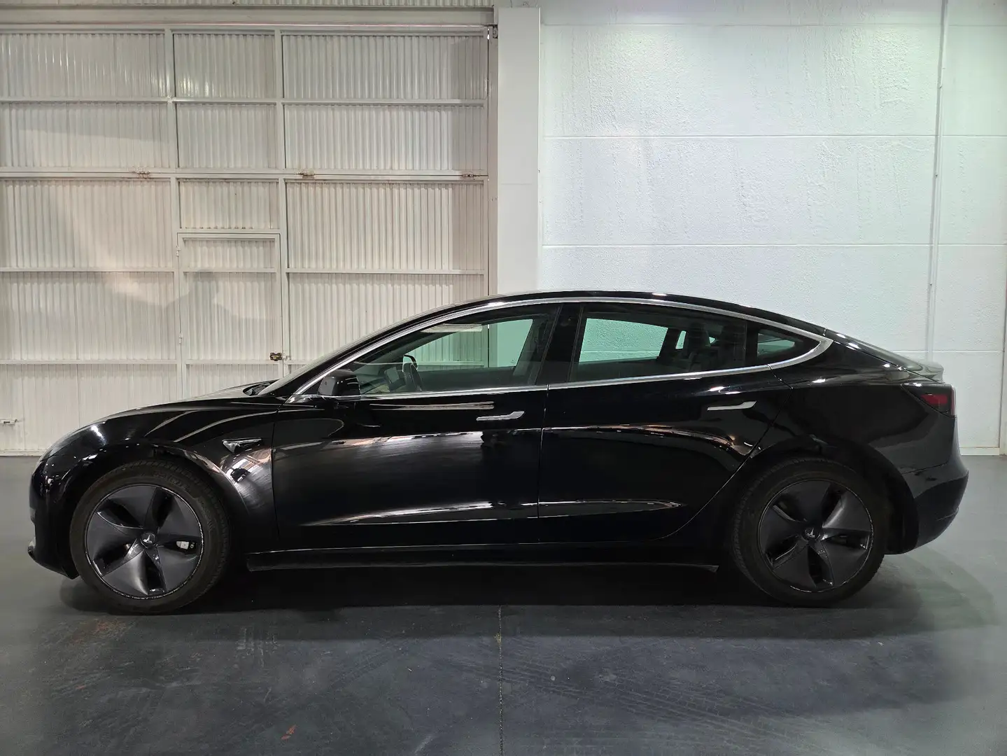 Tesla Model 3 Estándar Plus RWD Negro - 2