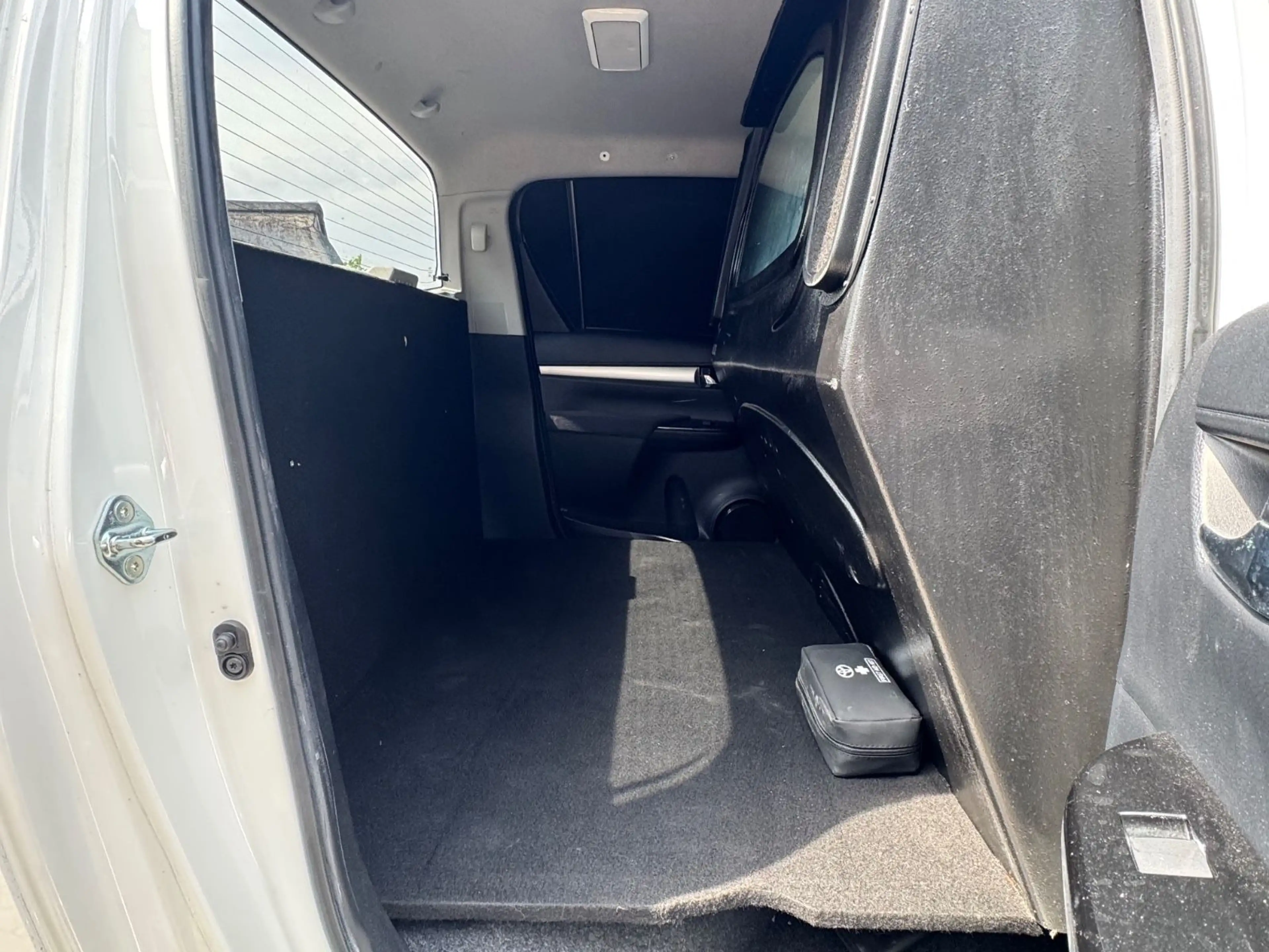 Toyota Hilux HILUX DOUBLE CAB 4x4/KAMERA/AHK/HINTEN-SITZREIHE — photo 13
