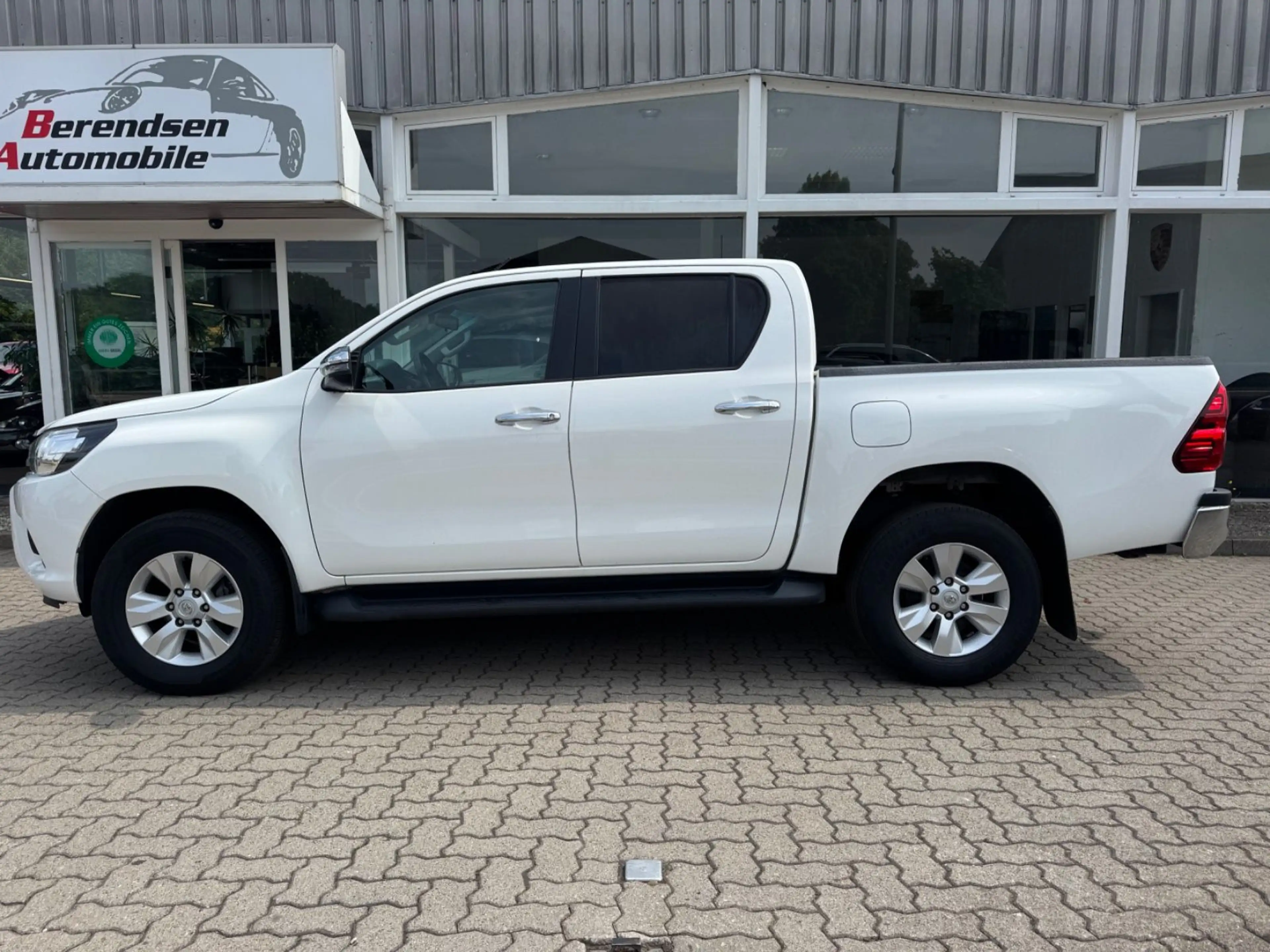 Toyota Hilux HILUX DOUBLE CAB 4x4/KAMERA/AHK/HINTEN-SITZREIHE — photo 3