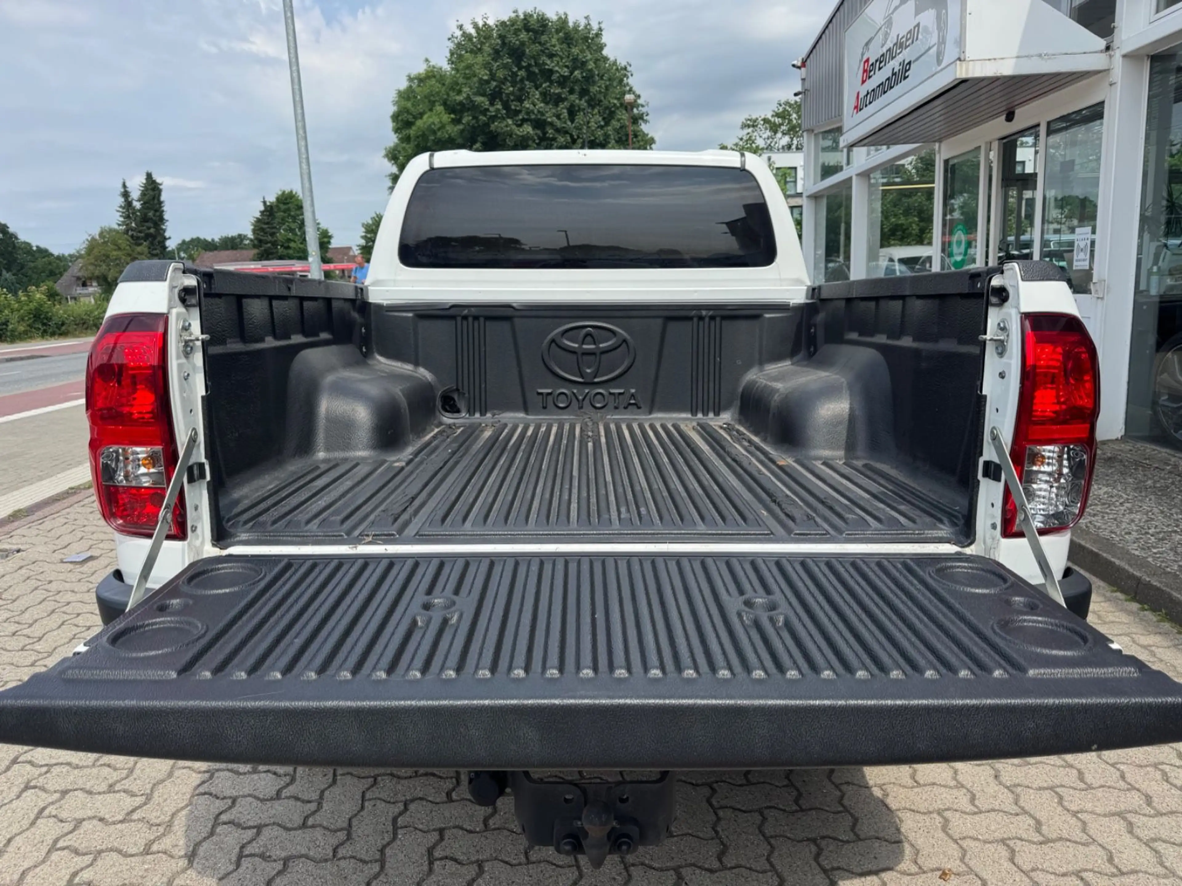 Toyota Hilux HILUX DOUBLE CAB 4x4/KAMERA/AHK/HINTEN-SITZREIHE — photo 6