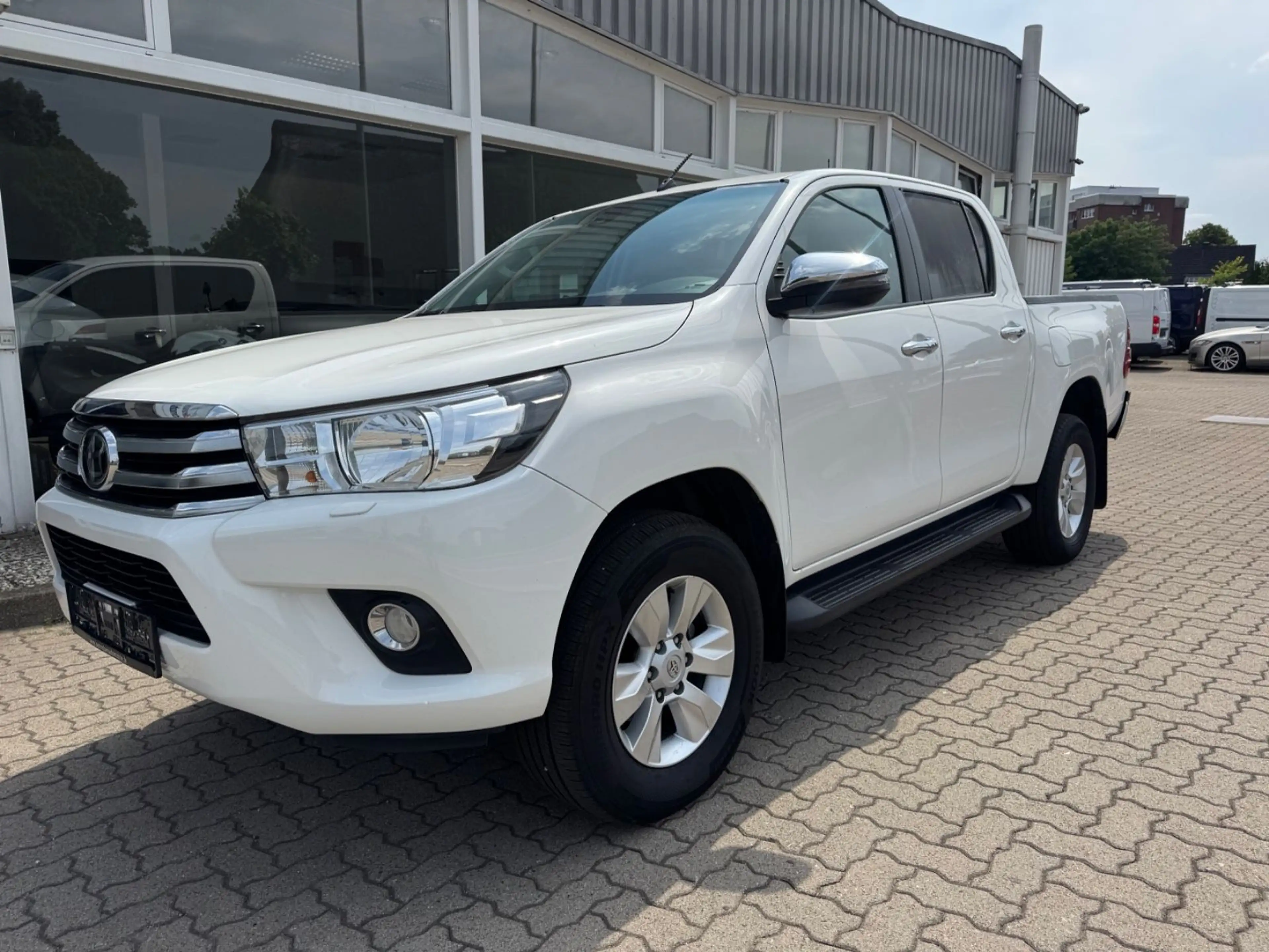 Toyota Hilux HILUX DOUBLE CAB 4x4/KAMERA/AHK/HINTEN-SITZREIHE