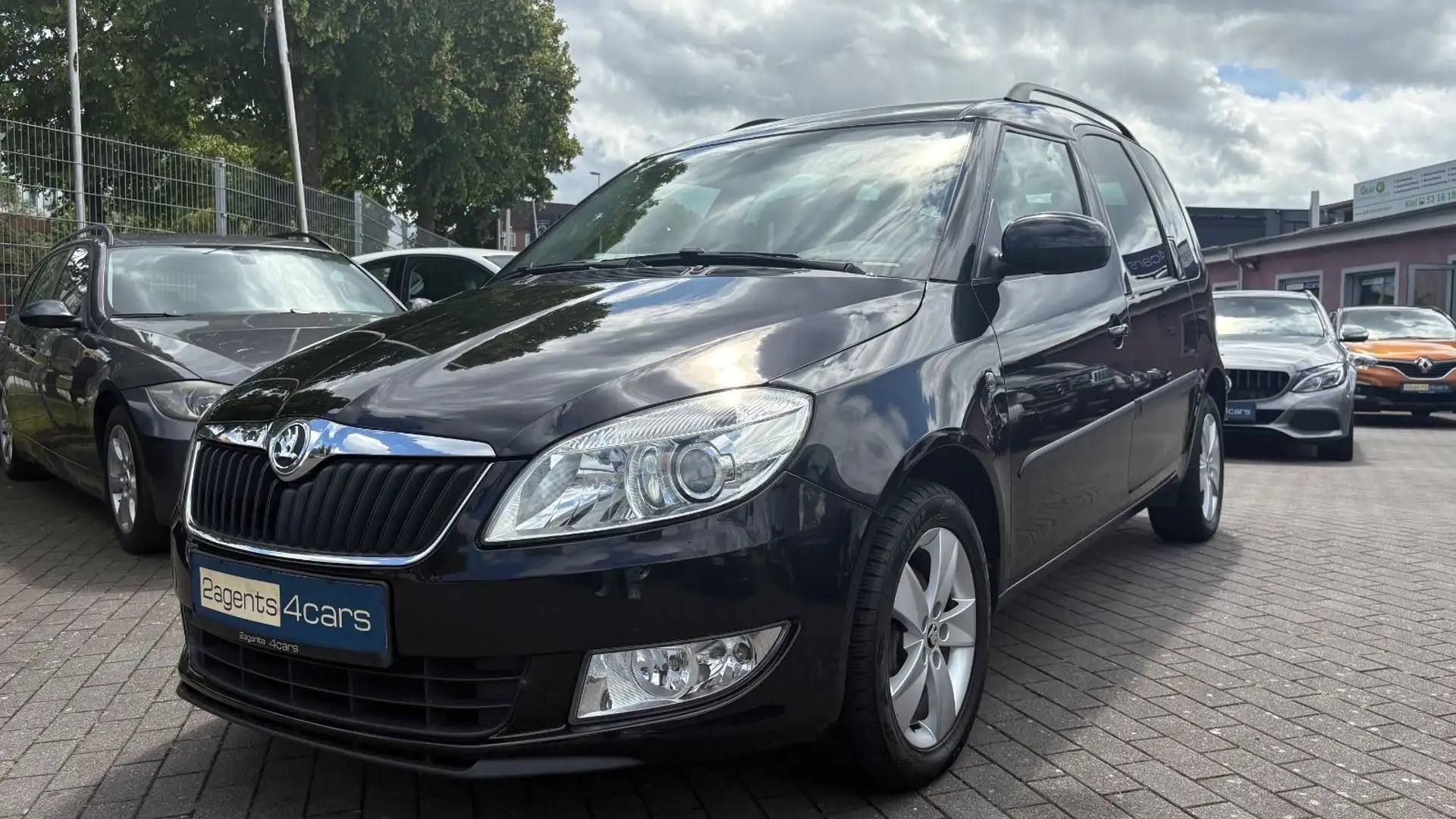 Skoda Roomster Fresh° Garantie°PDC°SitzHZG°HU neu°Pano Schwarz - 1