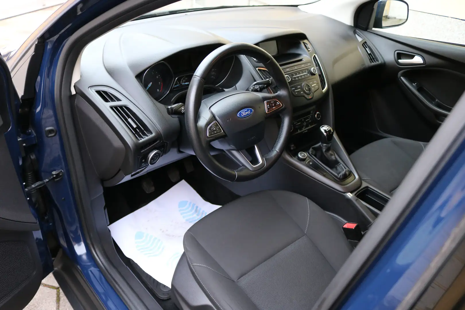 Ford Focus Trend 1,0 EcoBoost Blau - 2