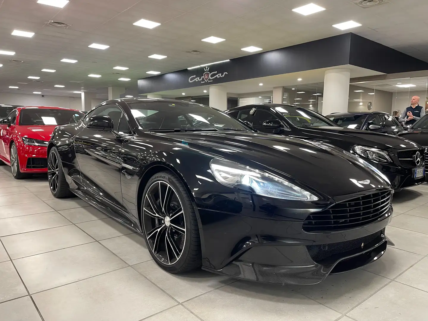 Aston Martin Vanquish Coupe 6.0 V12 S touchtronic Fekete - 1